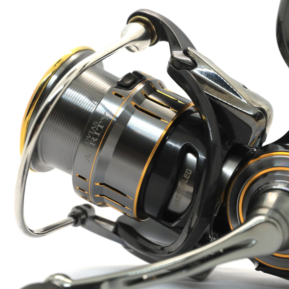 Котушка Daiwa 21 Luvias Airity LT 3000